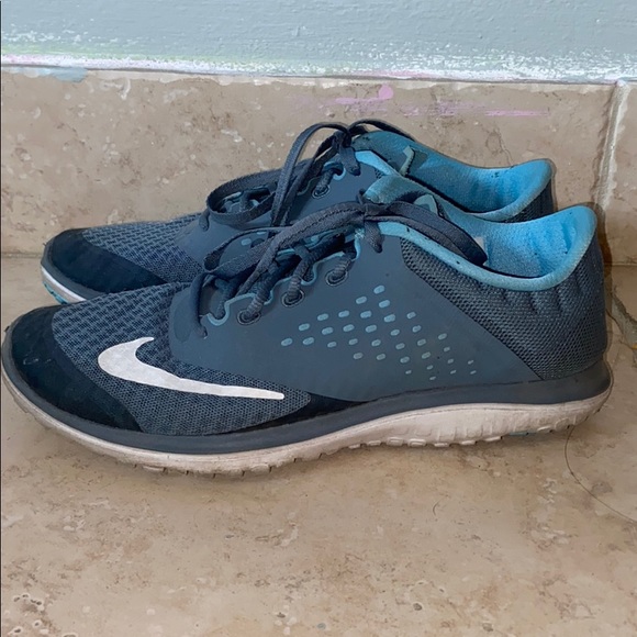 Light Blue Nike’s - Picture 4 of 4